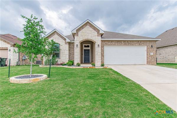 10207 Six Shooter LN, Temple, TX 76502