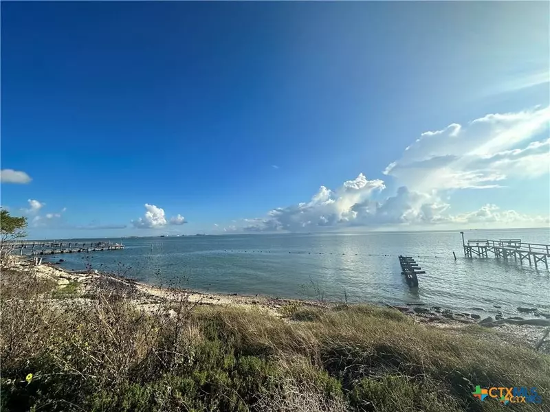 343 Sunrise AVE, Port Lavaca, TX 77979