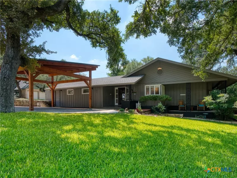 102 Alta Vista DR, San Marcos, TX 78666