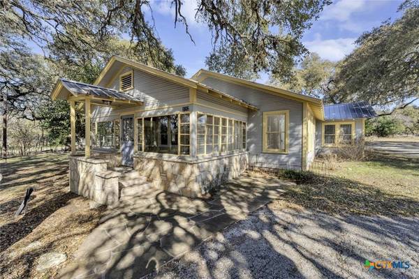 1012 7th ST, Blanco, TX 78606