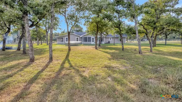 Victoria, TX 77905,351 Sulphur Creek Estates Rd