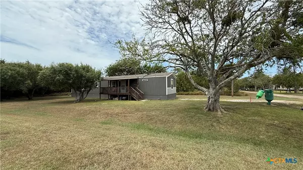 Seadrift, TX 77983,112 E Toledo ST