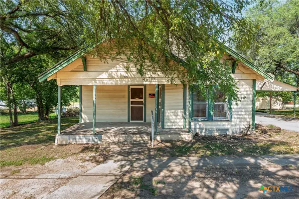 908 Campbell ST, Lampasas, TX 76550