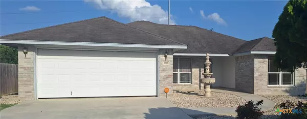 1111 Blazewood DR, New Braunfels, TX 78130
