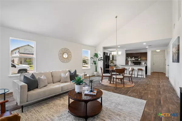 100 Dickinson Bayou CV, Hutto, TX 78634