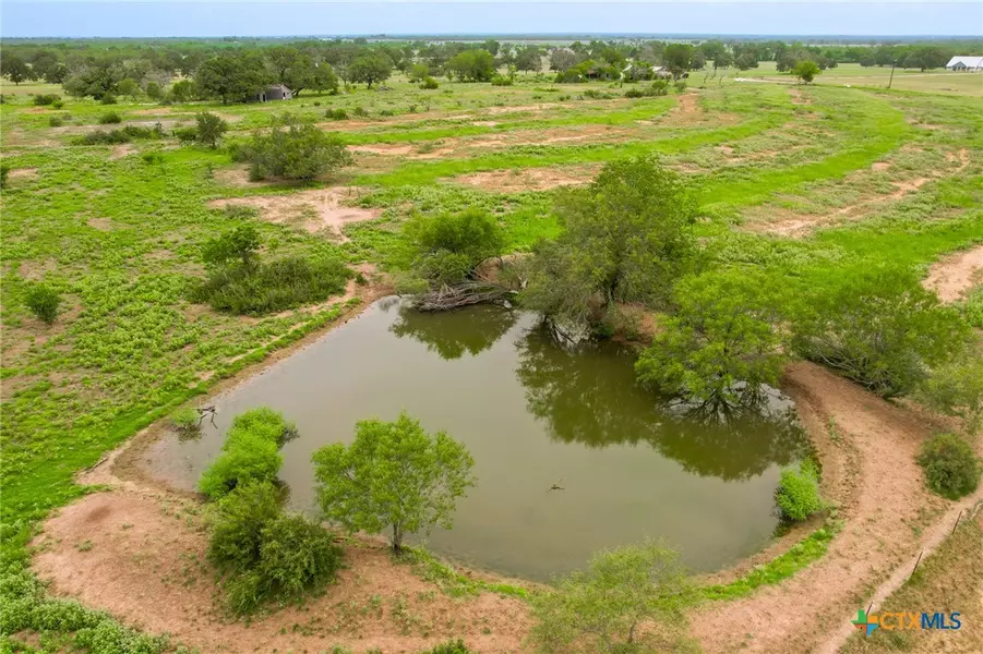 430 Watts RD, Kingsbury, TX 78638