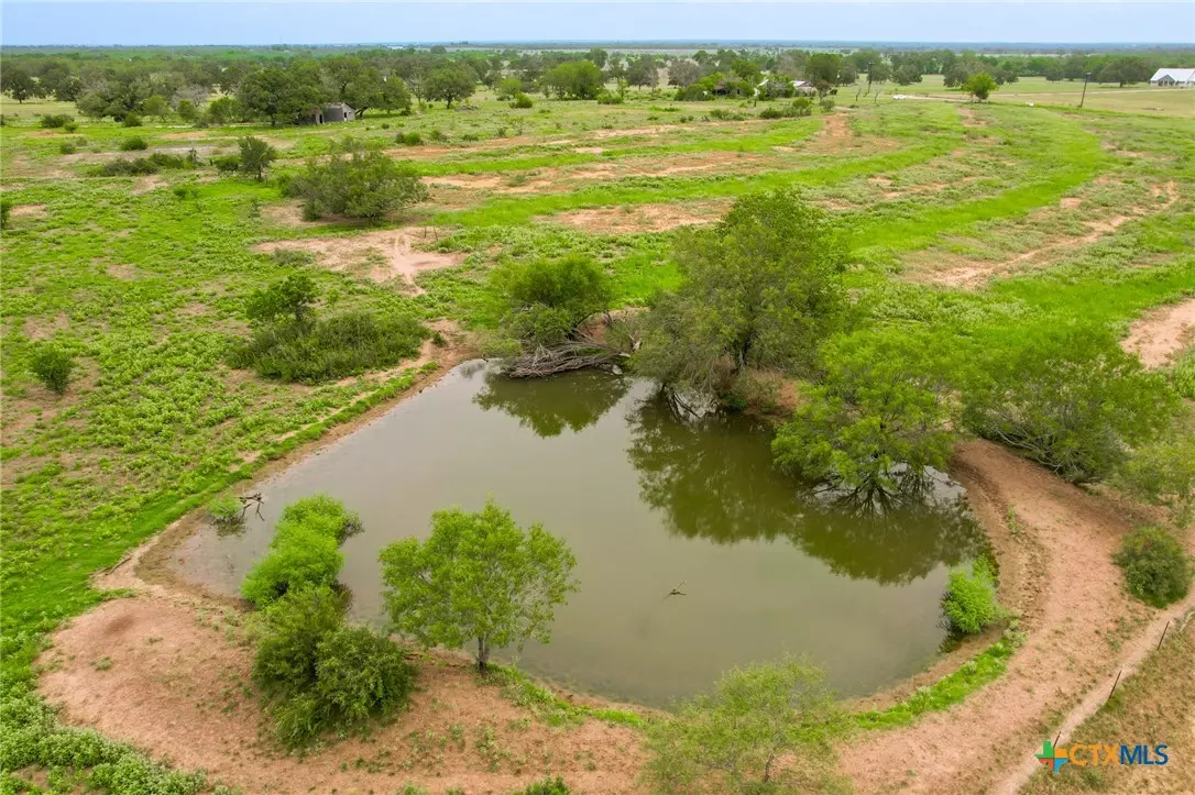 Kingsbury, TX 78638,430 Watts RD