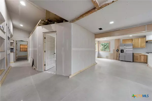 Eddy, TX 76524,823 W 3rd ST