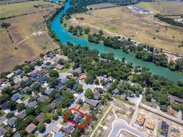 945 River Bank, New Braunfels, TX 78130