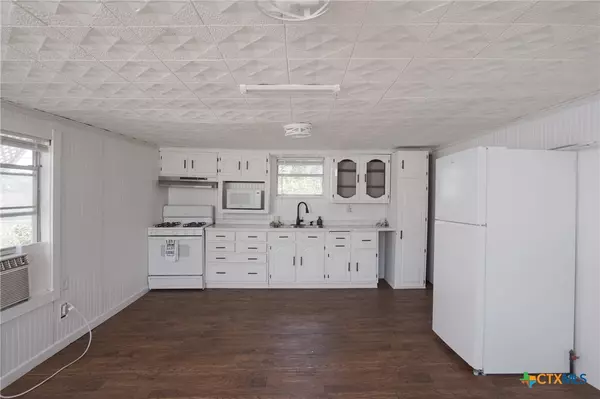 Rogers, TX 76569,14 W Post Oak AVE