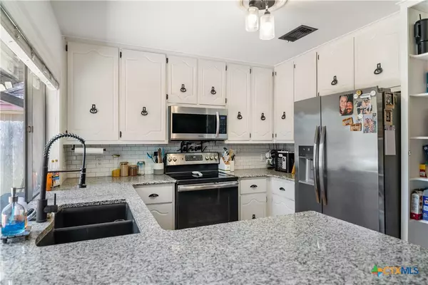 Victoria, TX 77904,506 Shiloh DR