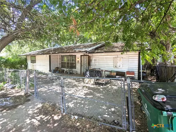 204 W Cedar ST #A & B, Lometa, TX 76853