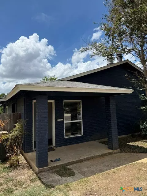 1113 Dartmouth #A, San Marcos, TX 78666