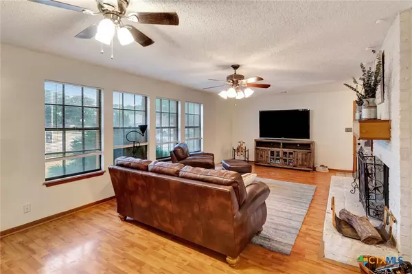 Victoria, TX 77904,111 Glenmore ST