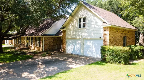 105 Sunny LN, Gatesville, TX 76528