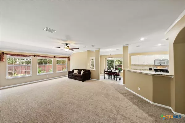 Cibolo, TX 78108,205 Doral CT