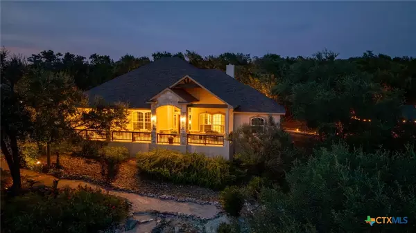 1010 Laredo LN, Canyon Lake, TX 78133