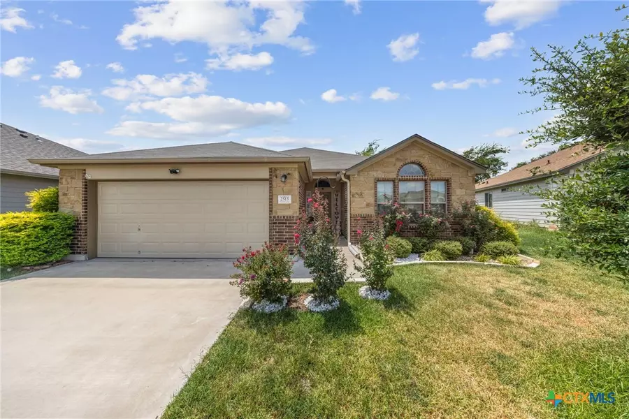 2513 Petersburg LN, Temple, TX 76504