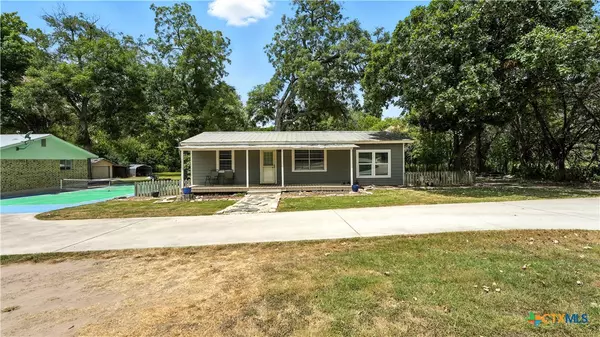 695 Albert ST, New Braunfels, TX 78130