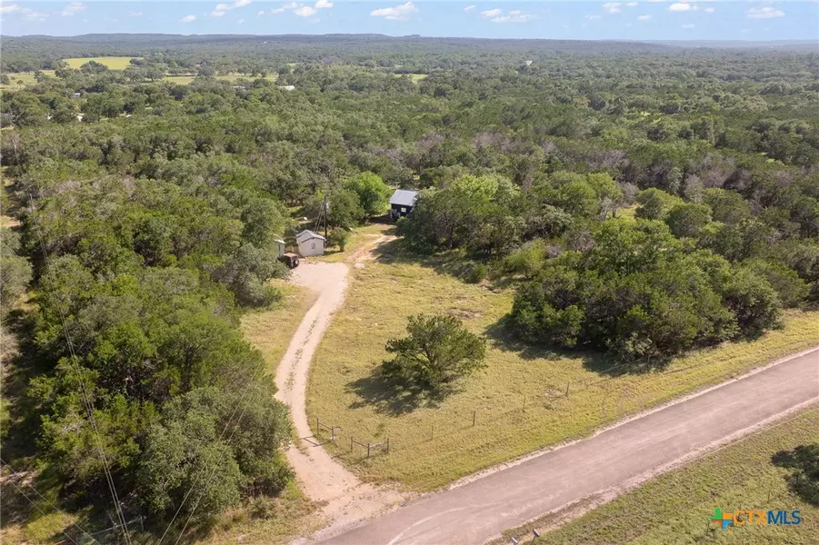 1060 Forest View DR, Blanco, TX 78606