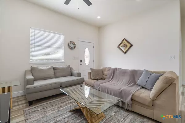 Canyon Lake, TX 78133,567 Hummingbird HL