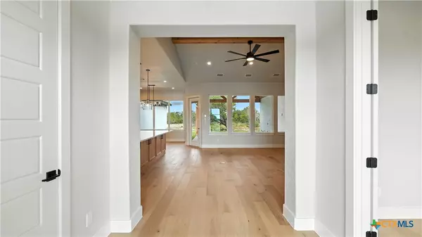 Spring Branch, TX 78070,306 Toucan DR