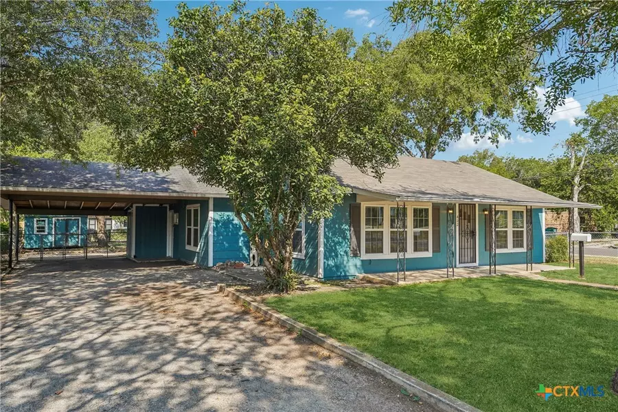 402 Burges, Seguin, TX 78155