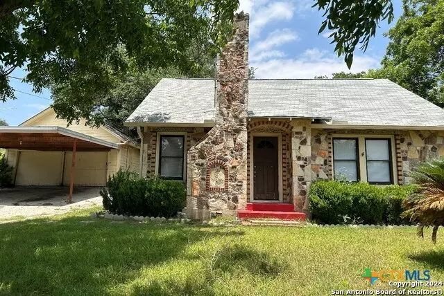 Seguin, TX 78155,816 S Austin ST