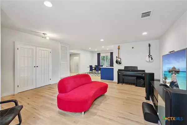 Austin, TX 78757,3205 Skylark DR