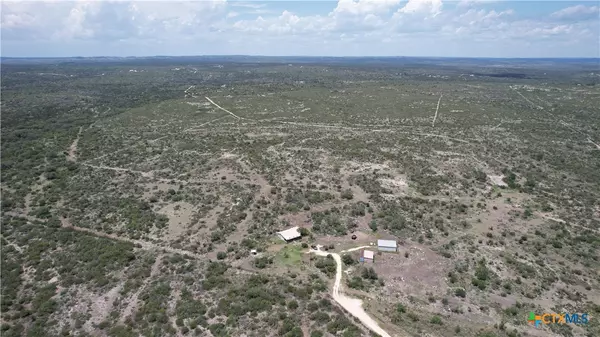 Uvalde, TX 78801,1860 Rocky Ridge RD