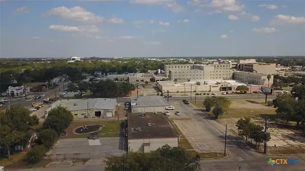 Victoria, TX 77901,402 E Guadalupe ST