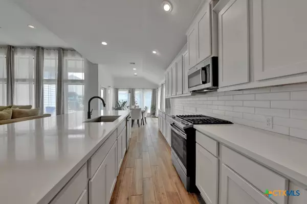 Seguin, TX 78155,2961 Grove WAY