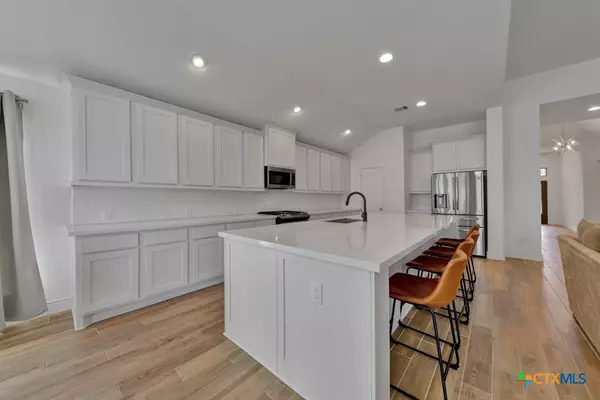 Seguin, TX 78155,2961 Grove WAY