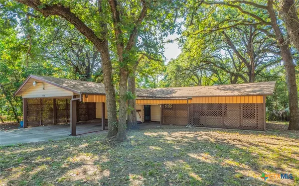 574 Oaklawn DR, Rockdale, TX 76567