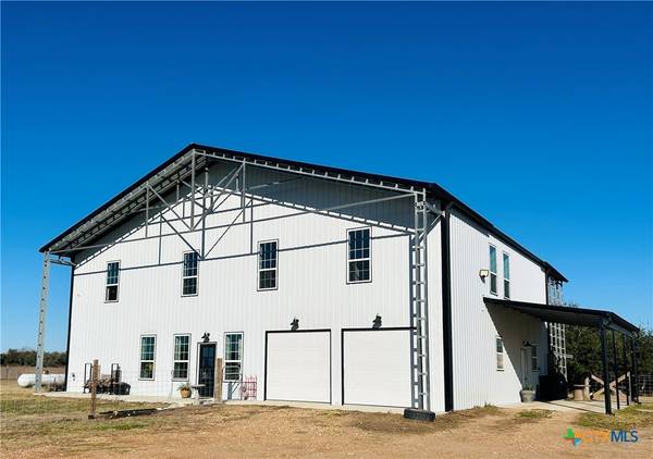 96 Leaning Oak RD, Victoria, TX 77904