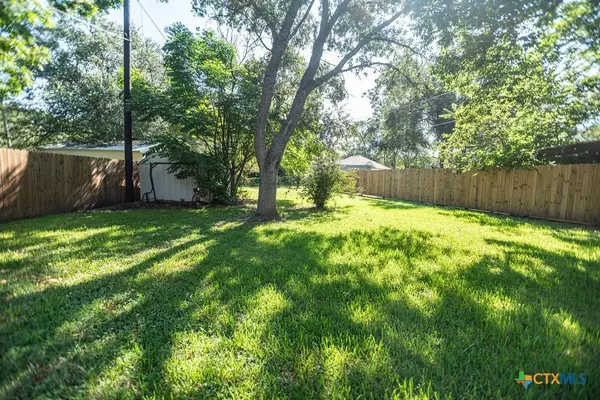 El Campo, TX 77437,502 AVE G