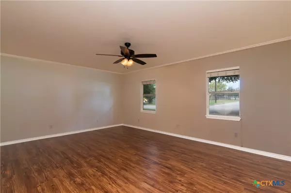 Luling, TX 78648,316 S Mulberry AVE