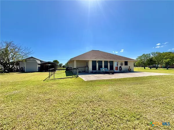 Austwell, TX 77950,207 Mcdowell ST