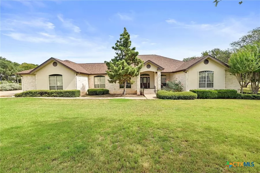100 Wallace Riddell DR, Burnet, TX 78611