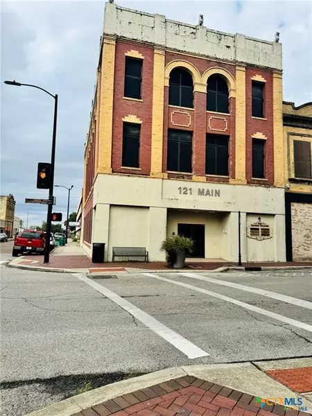 121 S Main #201, Victoria, TX 77901