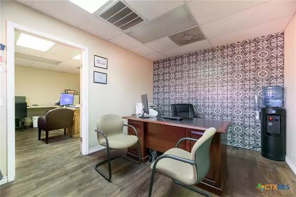 Seguin, TX 78155,2331 N State Highway 46 HWY