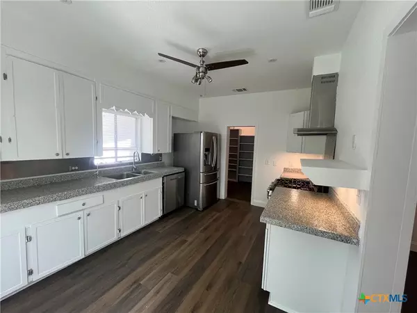 Liberty Hill, TX 78642,115 Hickman ST