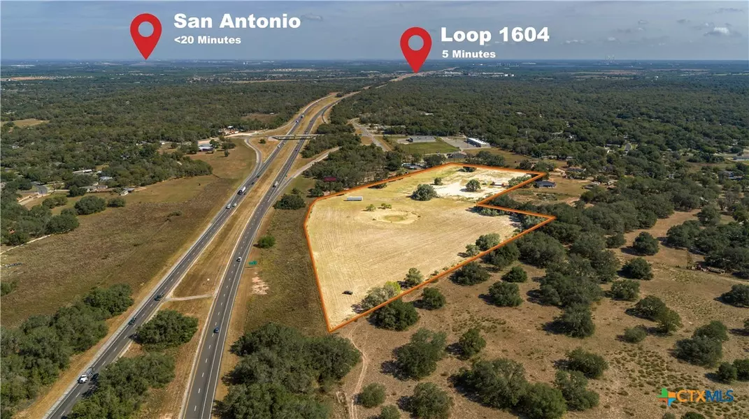 23383 Mathis RD, Elmendorf, TX 78112
