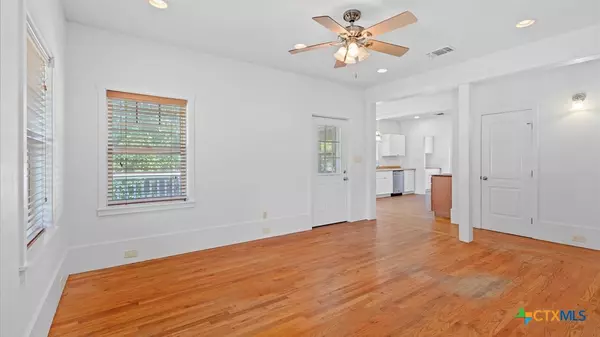 Blanco, TX 78606,633 Academy ST