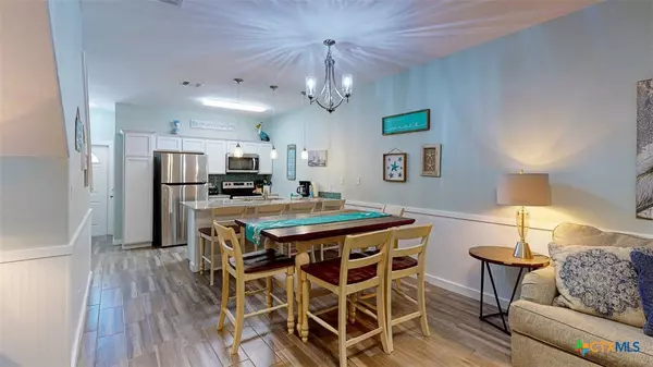 Port Aransas, TX 78373,1813 S 11th ST #106