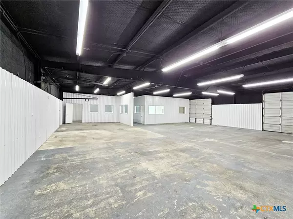 New Braunfels, TX 78130,218 Trade Center #100