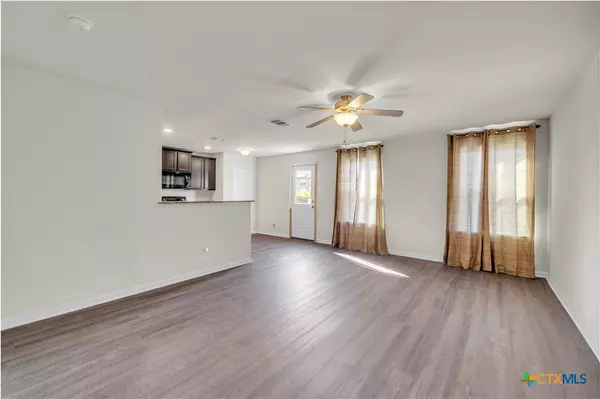 Jarrell, TX 76537,5017 Cressler LN #28G