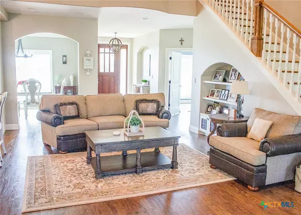 Hallettsville, TX 77964,1572 County Road 134