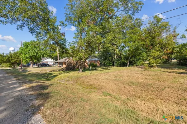 Holland, TX 76534,307 S Austin