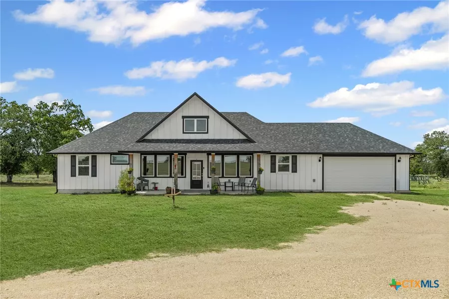 240 Oil Field RD, Lockhart, TX 78644